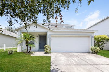 2037 Whispering Trails Blvd Winter Haven, FL 33884